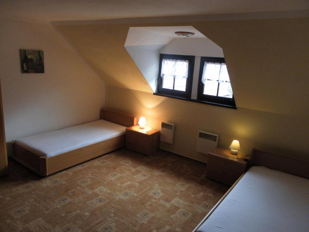 U Kralovny Dagmar Hotel Karlštejn Стая снимка
